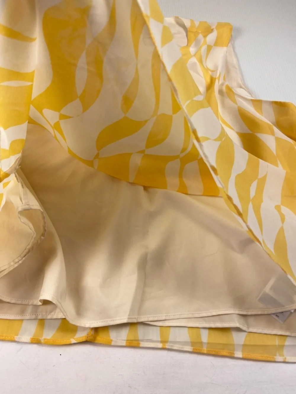 Calvin Klein Yellow Abstract Sleeveless Blouse XL Sheer Lightweight Top